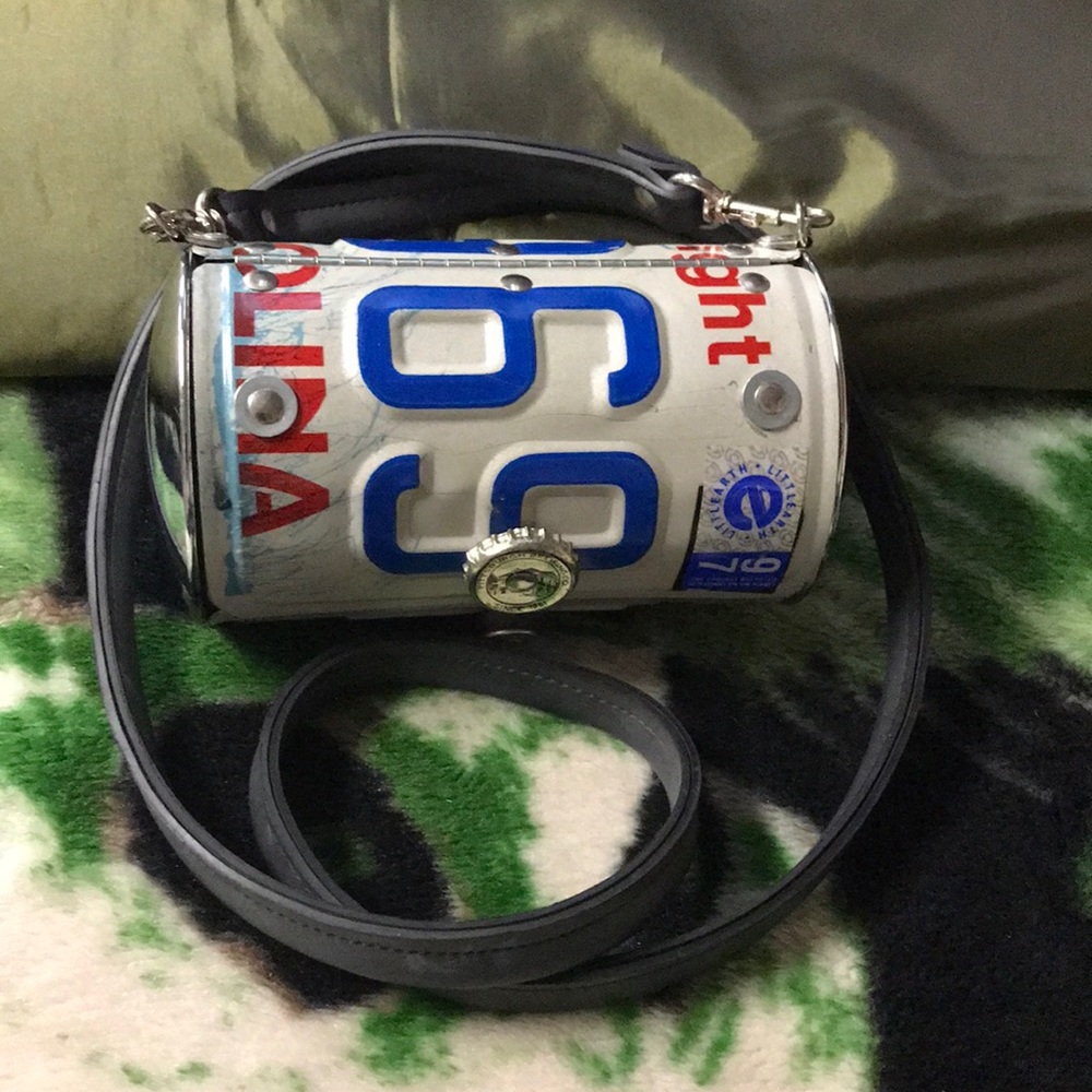 Pocketbook made out of a license tag